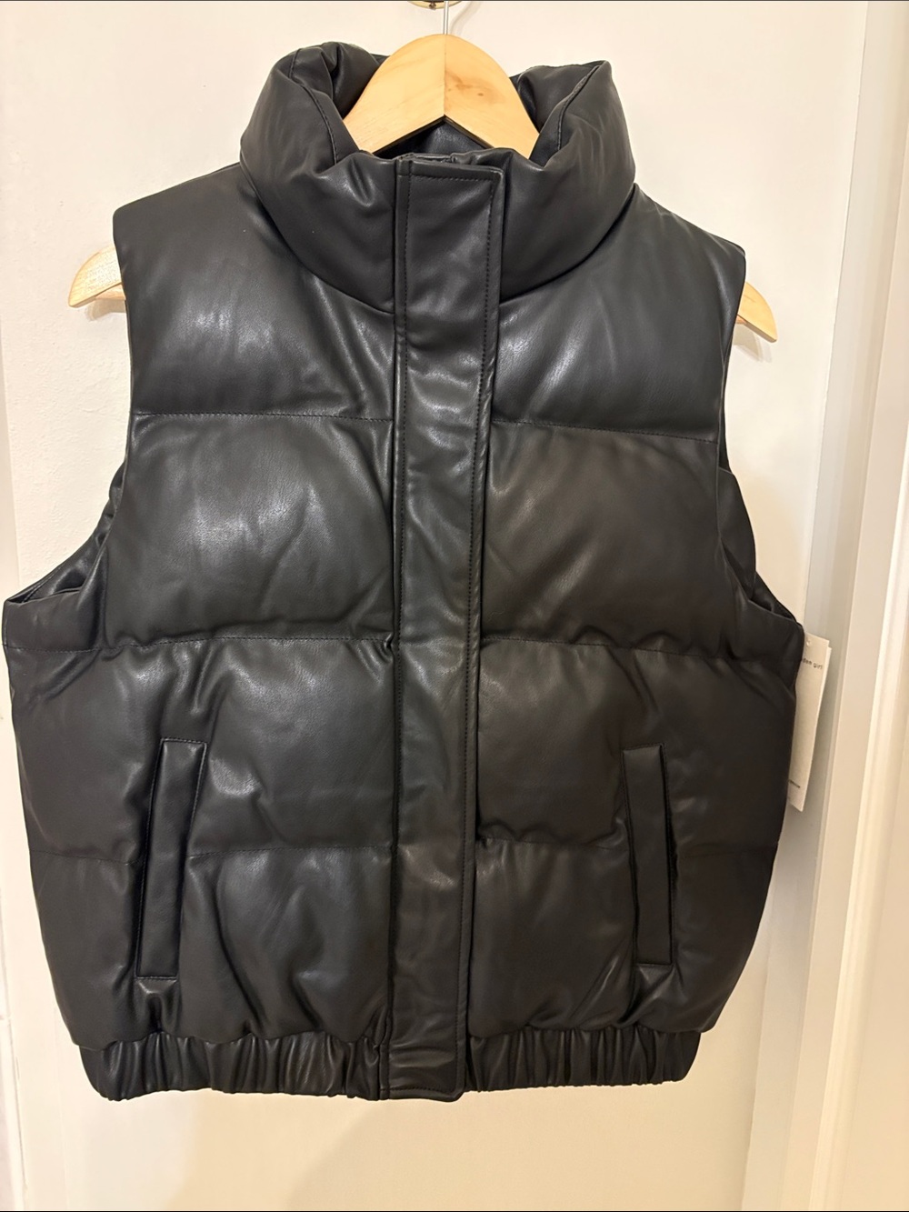madden girl Black Faux Leather Puffer Vest Size Large NWT